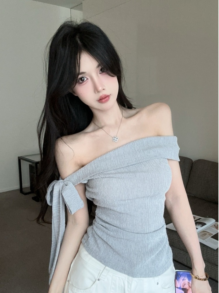 Koszulka damska z odkrytymi ra – T Shirt Tight Fit recenzja i cena
